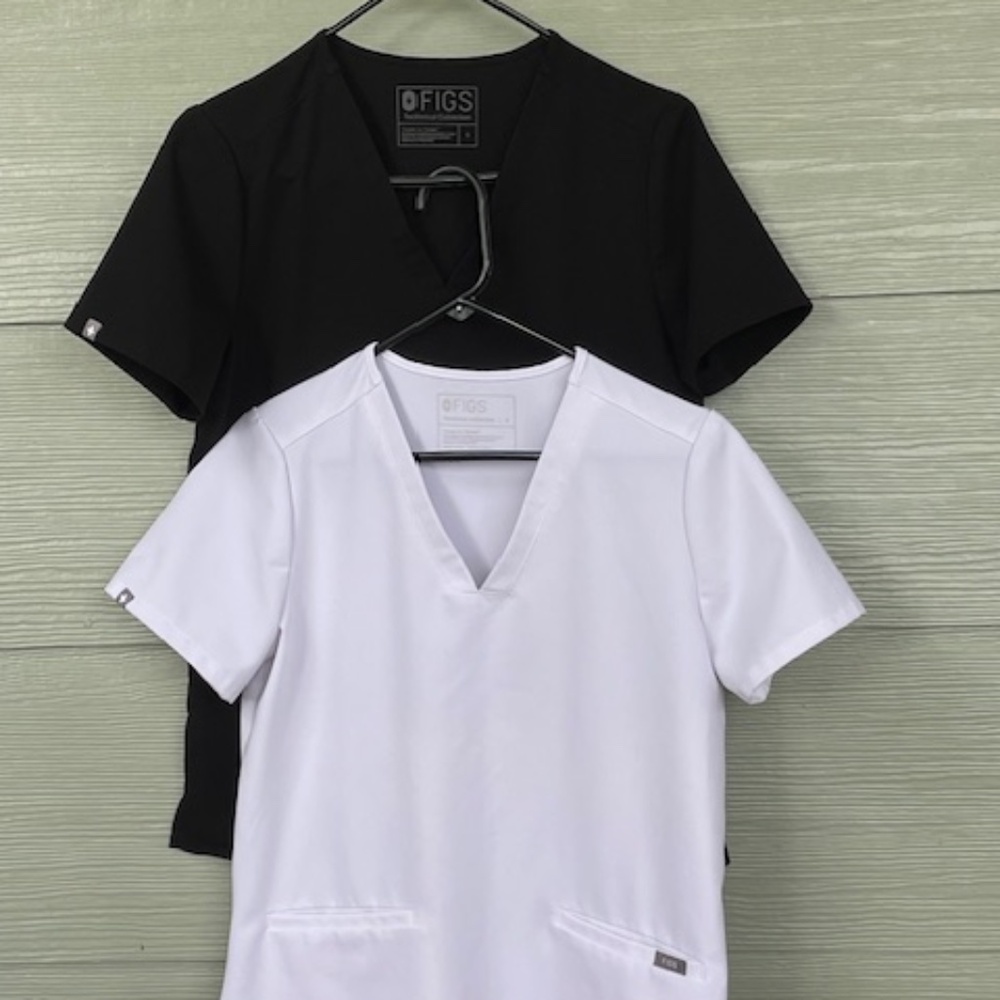 Figs Casma S ( Black and White combo )